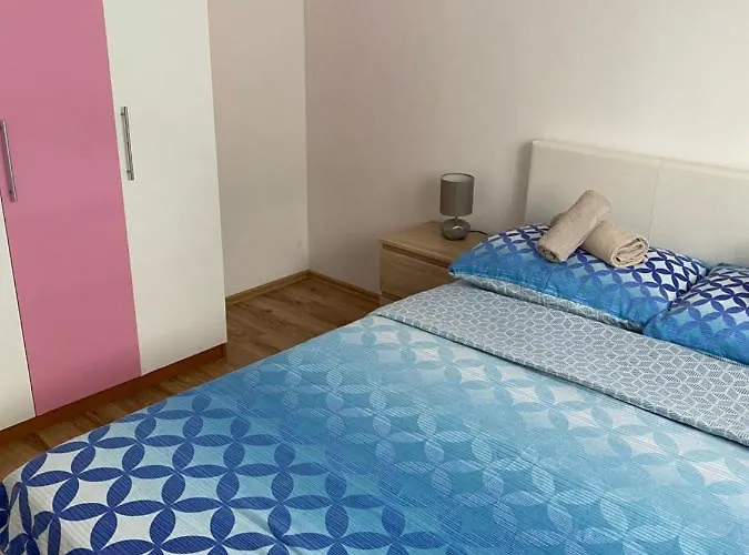 Katarina Villa Jusici