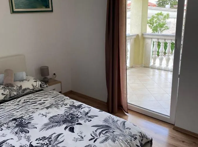 Katarina Villa *